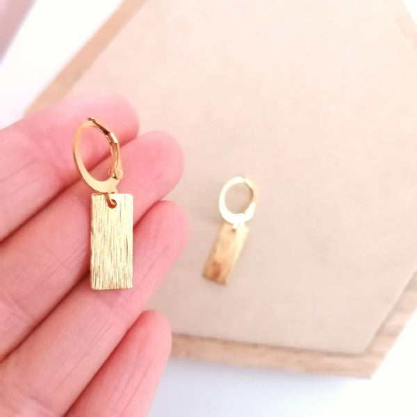 petites boucles d'oreilles rectangles