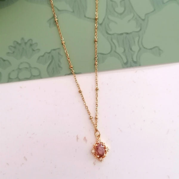 collier rose baroque