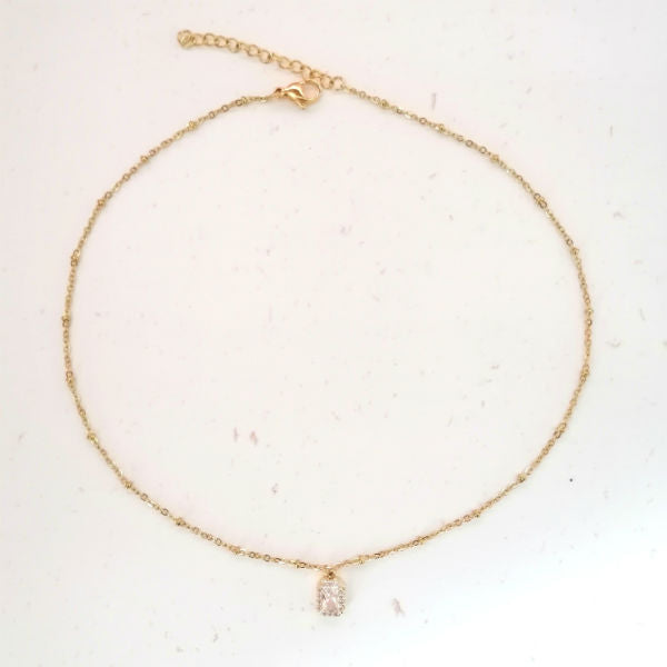 Necklace with fine golden chain and rhinestone pendant "Claire"